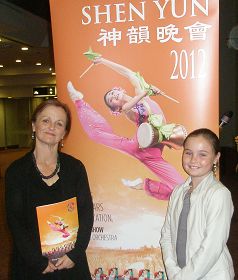 芭蕾舞学校校长海达·雅尔(Heida
