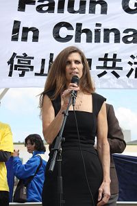 '悉尼大学教授玛利亚菲.雅塔罗.辛(