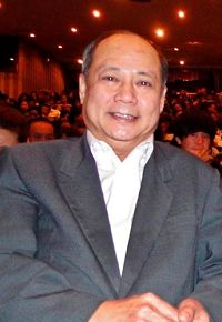 '台东初鹿乳品公司执行长、屏东中央狮子会会长苏义宝表示:“神韵将五千年博大精深的神传文化、修炼的文化、人的修为等展现的淋漓尽致。”'