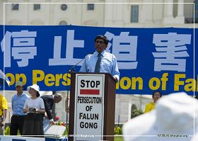 '图6:“国际大赦”美国分部国际宣导主任提·库玛博士'