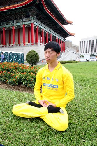 图6:从事媒体工作的陈辉尧,修炼后明确人生方向。