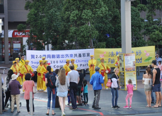 新西兰庆两亿华人三<span style='max-width:0px!important;margin-left:-4px;color:#eee!important;'>:</span>退<span style='max-width:0px!important;margin-left:-4px;color:#eee!important;'>.</span> 民众支持