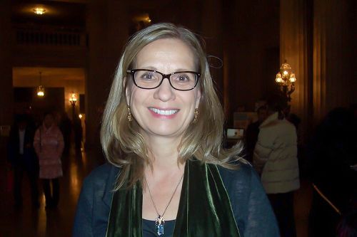 '图8:珠宝设计师Sharon Marshall很喜欢神韵展现的神性。'