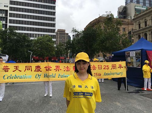 '图5:昔日饱受病魔折磨的格格,得法修炼一日病除显奇迹。'