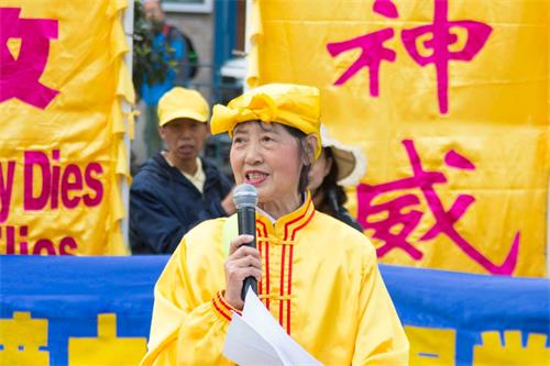 '图34：七十岁的退<span