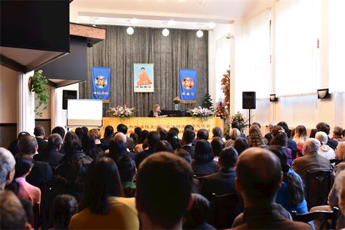 '图1:二零一九年十一月三十日,捷克斯洛伐克召开法轮大法心得交流会。'