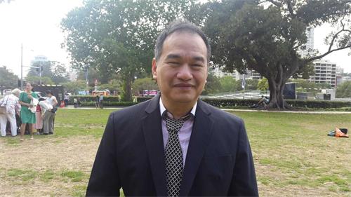 '图7:九九年之前得法的老弟子梁大伟(David Liang)对师父的无限感恩'