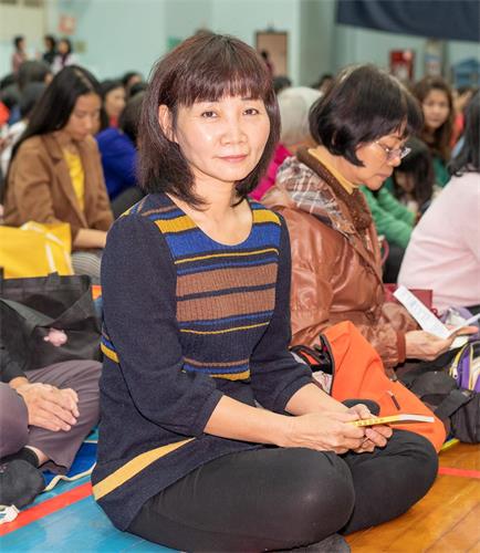 '图5:高雄学员黄淑铃体会到修炼大法净化身心的美妙,非常感谢师父把这么好的功法传给我们。'