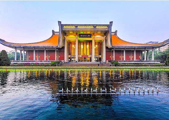 国父纪念馆游客三<span style='max-width:0px!important;margin-left:-4px;color:#eee!important;'>:</span>退<span style='max-width:0px!important;margin-left:-4px;color:#eee!important;'>.</span> 喜见光明与希望