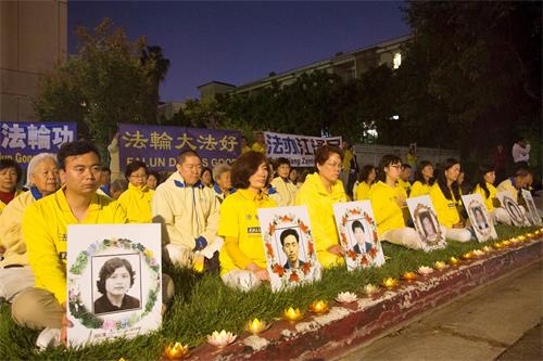 '图6~12:洛杉矶法轮功学员在中领馆前举行烛光悼念,纪念“4.25”法轮功和平上访20周年'