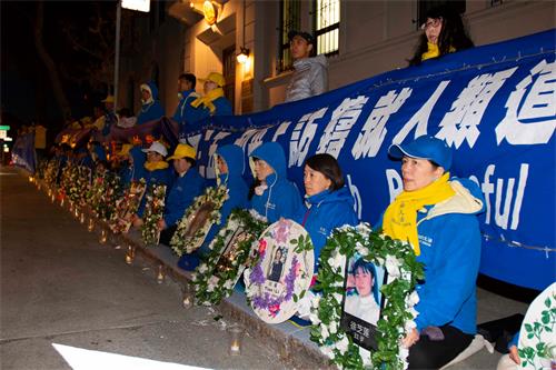 图1~10:四月二十四日晚,旧金山法轮功学员在中领馆前纪念“四·二五”和平上访二十周年。