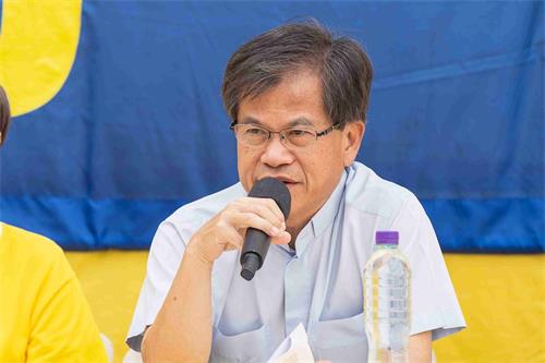 '图3:香港前立法局议员冯智活牧师称赞法轮功学员面对长达二十年的迫害,始终保持善良。'