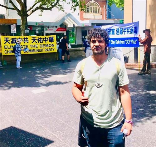 '图9:悉尼居民马威伊·巴鲁切萨(Mahuii Barlucesa)说:“我完全反对中共,我认为每个人都应该反对中共。”'
