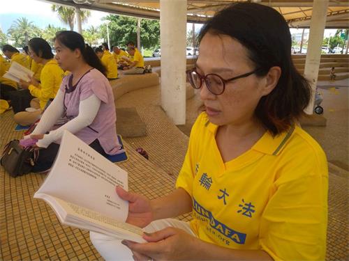 '图7:秀芬在集体学法中感受大法中有一种安定感。'