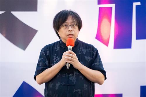 '图6:华人民主书院董事主席曾建元。'