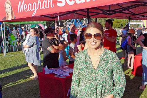 '图5:昆士兰环境部长、昆士兰工党盖文州议员梅更·斯坎伦(Meaghan Scanlon MP Labor Queensland State member for Gaven、Environment Minister) 赞扬真、善、忍理念'