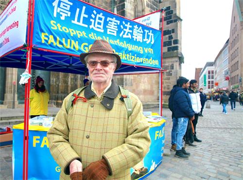 '图4:经历过共产政权的退休电气工程师维瑟尔(Klaus Wessel)。'
