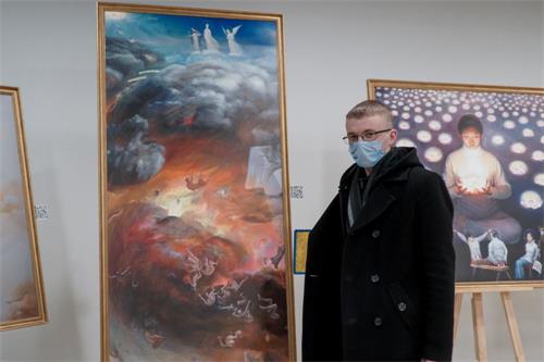 '图7:马克西姆:画展让我了解了真相'