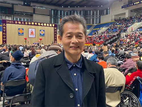 '图4:管建忠感谢师父,也感谢谢同修这么精彩的交流。'