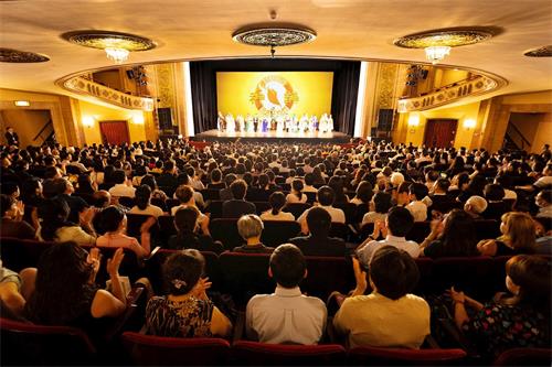 '图1:神韵艺术团的2021-2022年全球巡回演出已拉开序幕。'