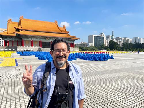 '图4:美籍英文教师尼克斯(John Michael Nix)感受到法轮功的自然、单纯、美好。'