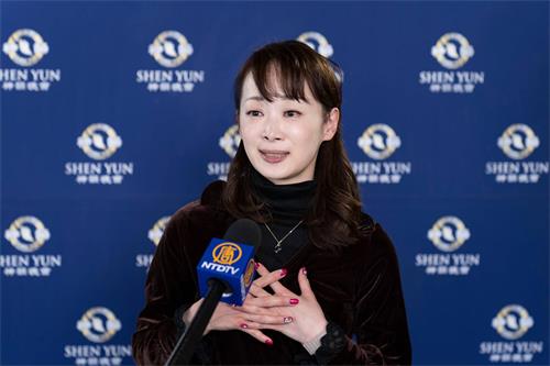图9:原日本歌剧团OSK舞蹈演员美森赞佩神韵演员技艺高超,认为自身受益匪浅。(大<span style='max-width:0px!important;margin-left:-4px;color:#eee!important;'>.</span>纪<span style='max-width:0px!important;margin-left:-4px;color:#eee!important;'>.</span>元<span style='max-width:0px!important;margin-left:-4px;color:#eee!important;'>;</span>)