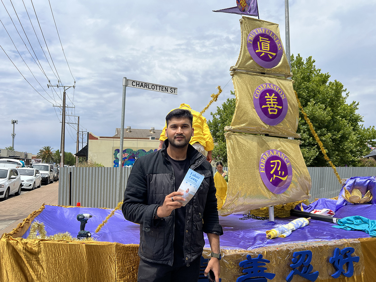 图7:来自巴基斯坦的乌萨马(Usama)表示,如果人人遵循真、善、忍,他会觉得自己生活在天堂。