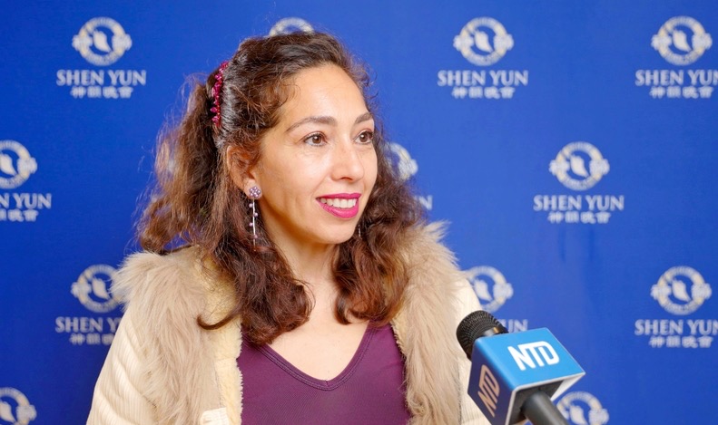 图10:二零二三年三月九日晚,舞蹈演员、编舞亚历山德拉·萨贝纳(Alejandra Sabena)在西班牙塞维利亚市卡图哈艺术中心观赏了神韵纽约艺术团的演出。(新<span style='max-width:0px!important;margin-left:-4px;color:#eee!important;'>!</span>唐<span style='max-width:0px!important;margin-left:-4px;color:#eee!important;'>!</span>人<span style='max-width:0px!important;margin-left:-4px;color:#eee!important;'>:</span>电视台)