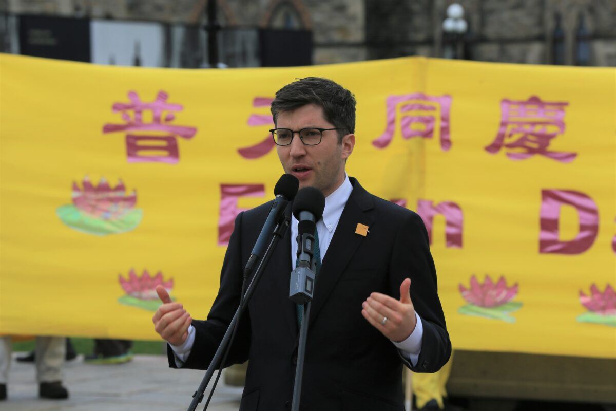 '图7:国会议员加内特·吉尼斯发言表示将推进打击中共活摘器官的S-223法案的实施。'