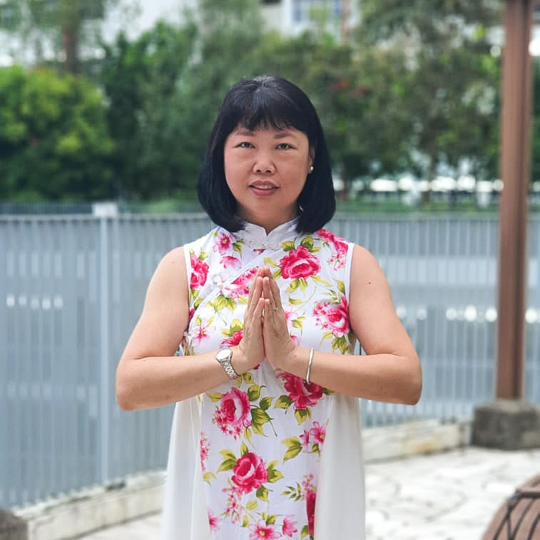 图8:修大法重获新生的有婷恭祝师父七十二岁华诞。