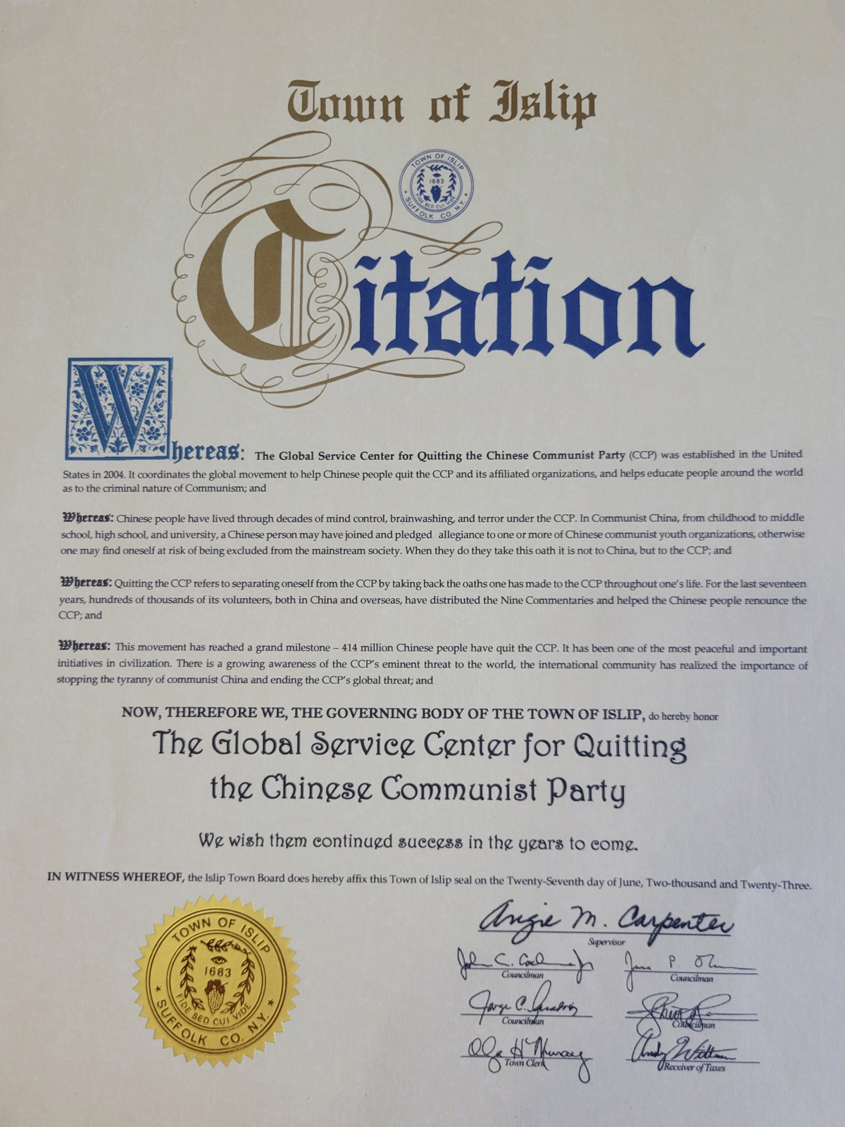 图3:苏福克县艾斯利普镇(Town of Islip)镇长卡彭特(Angie M.Carpenter)及镇立法机构全体成员签发褒奖令,褒奖全球<span style='max-width:0px!important;margin-left:-4px;color:#eee!important;'>.</span>退<span style='max-width:0px!important;margin-left:-4px;color:#eee!important;'>:</span>党<span style='max-width:0px!important;margin-left:-4px;color:#eee!important;'>!</span>中心。