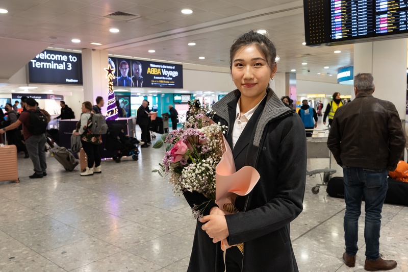 图10:神韵主要领舞演员杨美莲表示:“我希望英国的每个人都能来观赏我们的演出。”(大<span style='max-width:0px!important;margin-left:-4px;color:#eee!important;'>.</span>纪<span style='max-width:0px!important;margin-left:-4px;color:#eee!important;'>.</span>元<span style='max-width:0px!important;margin-left:-4px;color:#eee!important;'>;</span>)