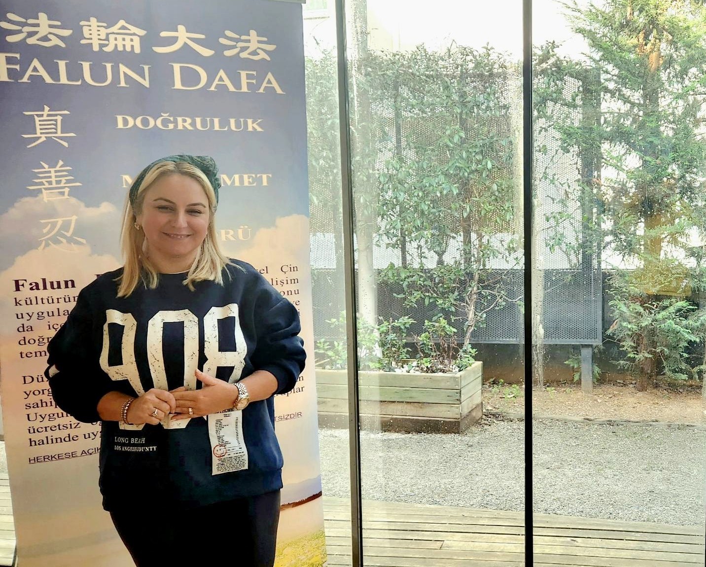 图3:泰米兹尤雷克女士第一次听说法轮功。炼功时她体验到了能量流。