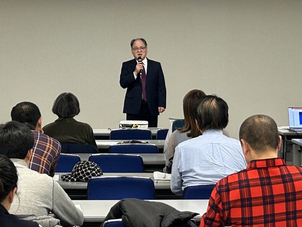 图5:日本法轮大法学会会长稻垣健太郎在会上发言呼吁社会关注