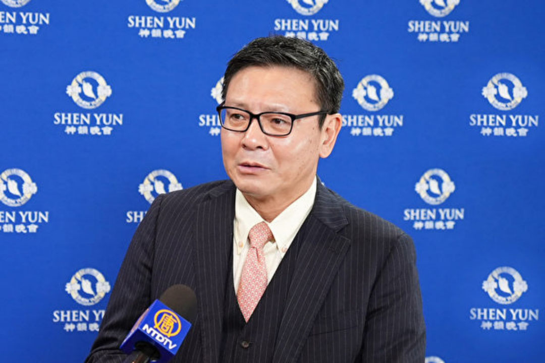 图6:二零二四年二月七日下午,无线通信机器制造及软件开发公司创办人、日本知名实业家猪又将哲(Inomata Masanori)观看了神韵纽约艺术团在札幌市札幌文化艺术剧场hitaru(Sapporo Cultural Arts Theater hitaru)的第三场演出。(大<span style='max-width:0px!important;margin-left:-4px;color:#eee!important;'>.</span>纪<span style='max-width:0px!important;margin-left:-4px;color:#eee!important;'>.</span>元<span style='max-width:0px!important;margin-left:-4px;color:#eee!important;'>;</span>)
