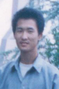 吕震