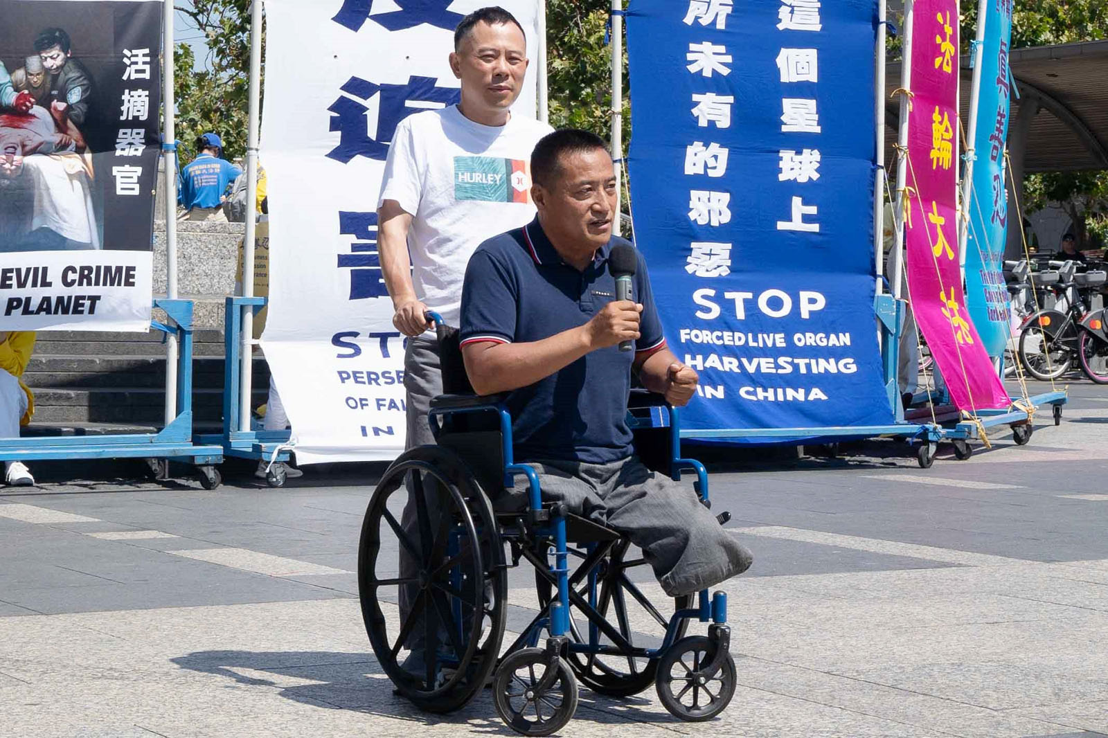 图19:中国民主教育基金会会长方政先生发言。