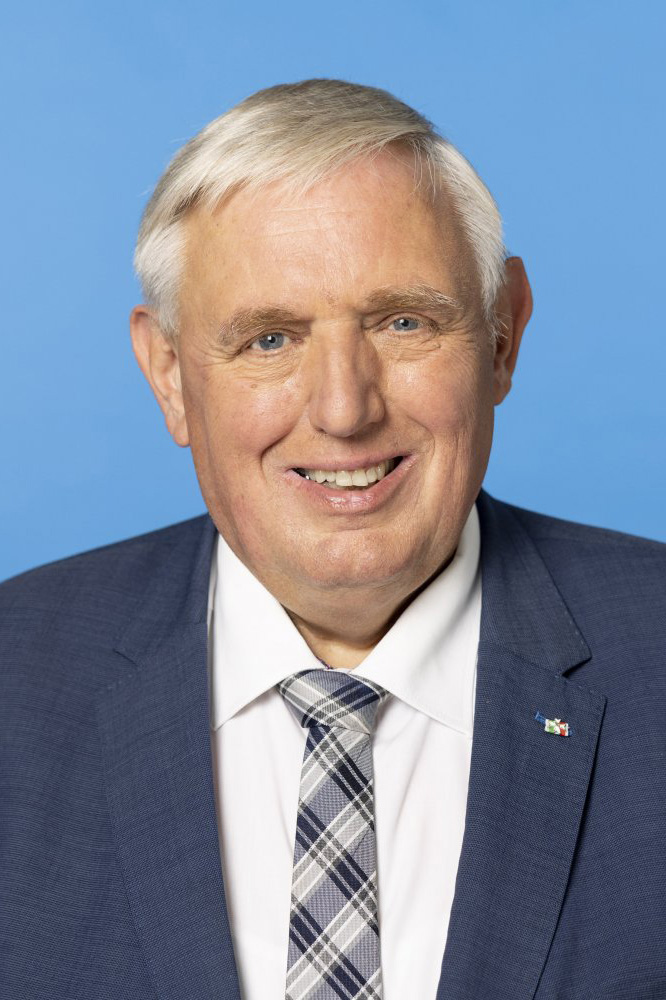 图5:德国北威州议员卡爾-約瑟夫·勞曼(Karl-Josef Laumann,CDU),北威州劳工、卫生和社会事务部部长。