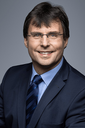 图7:德国北威州议员、州财政部长马库斯·奥滕德伦克博士(Dr. Marcus Optendrenk)致函声援法轮功。