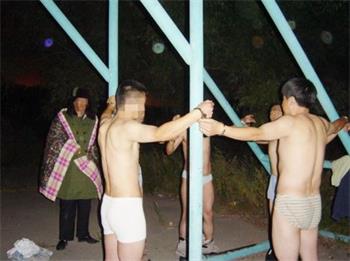 '中共酷刑示意图:冷冻'