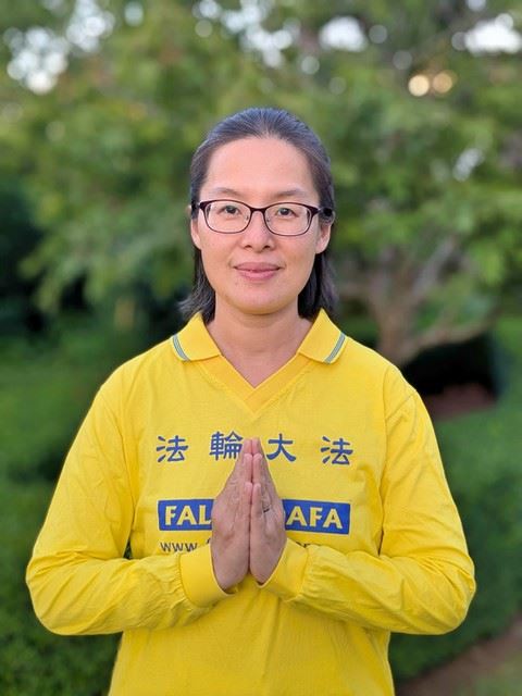 '图6:法轮功学员张明筑恭祝师尊过年好!'