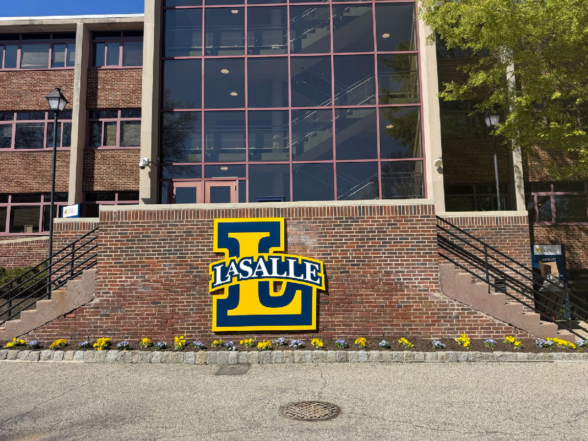 图1~2:费城拉萨尔大学(La Salle University) 一景。